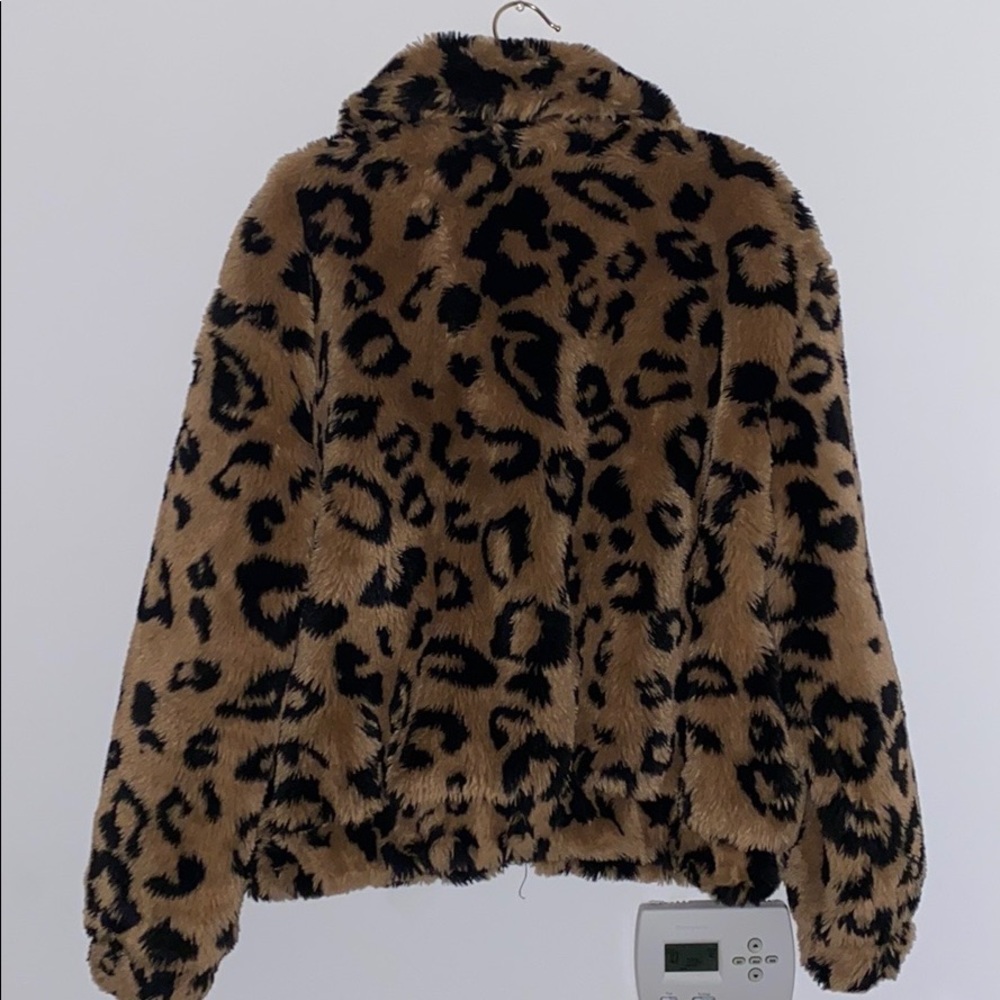 AVEC LES FILLES
Faux Fur Cropped Bomber Jacket - Picture 5 of 5